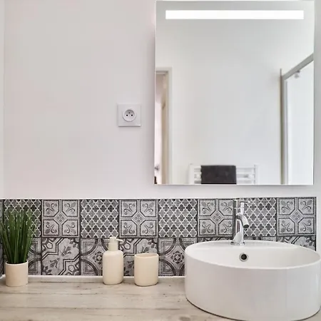 Summer - Centre-ville Gare - Spacieux - Netflix رانس